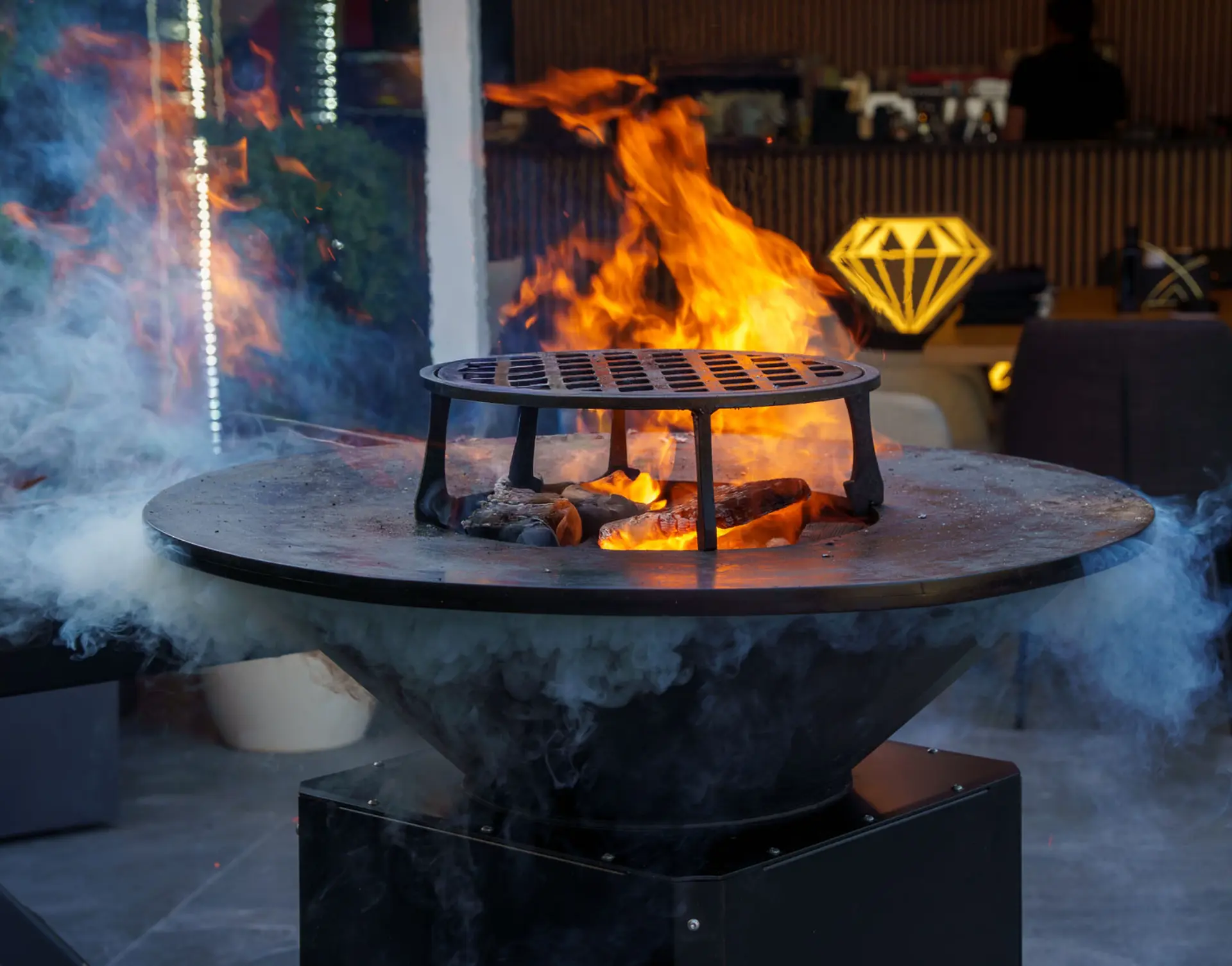 Grătar pe foc deschis la restaurantul Diamant